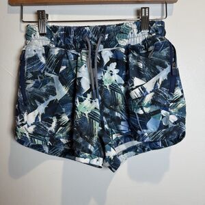 Athleta Girl All Play Blue Camo Shorts Size Large 12